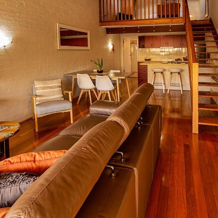 Great Escape Lofts Aparthotel Gloucester Bagian luar foto