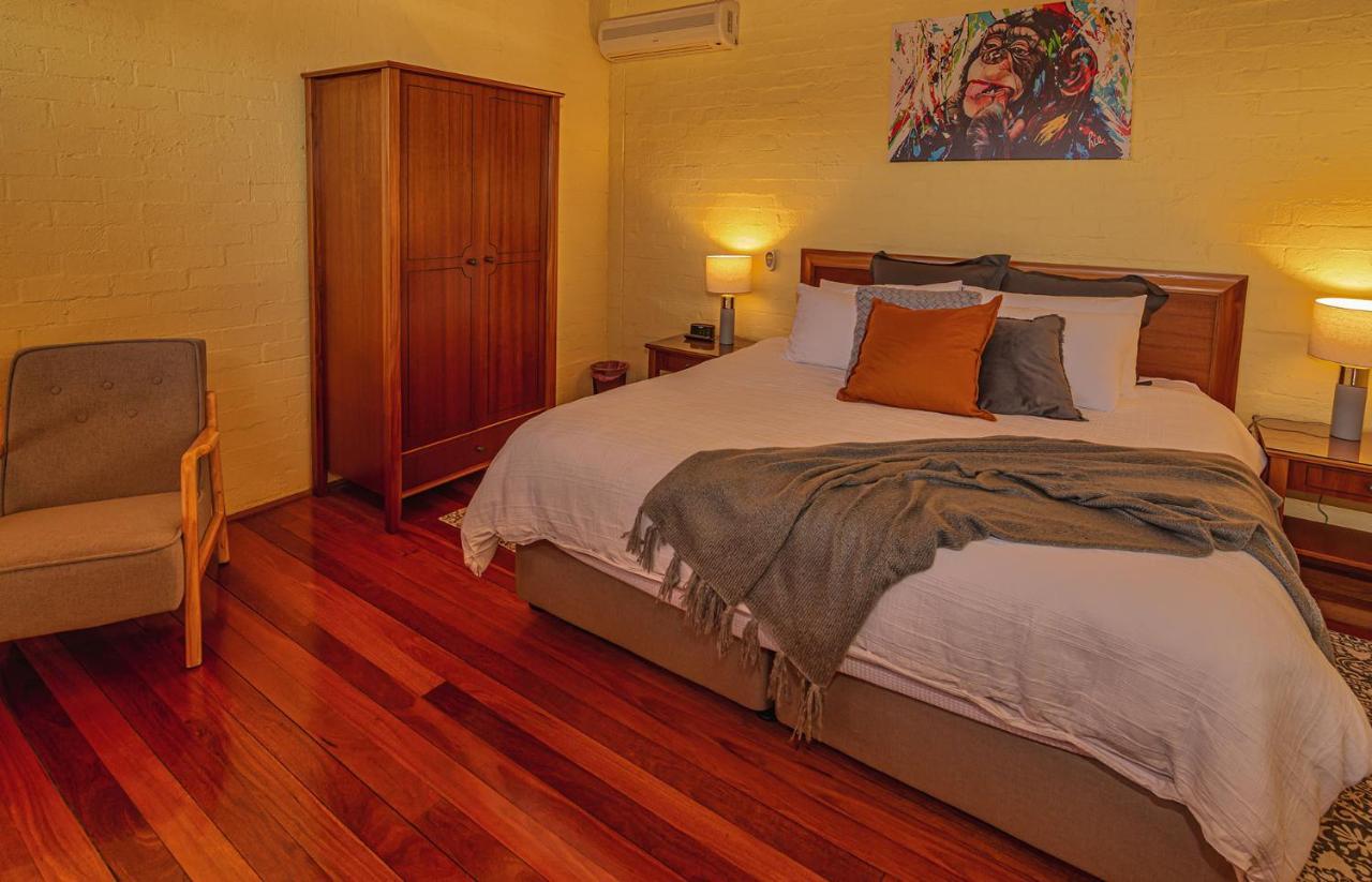 Great Escape Lofts Aparthotel Gloucester Bagian luar foto