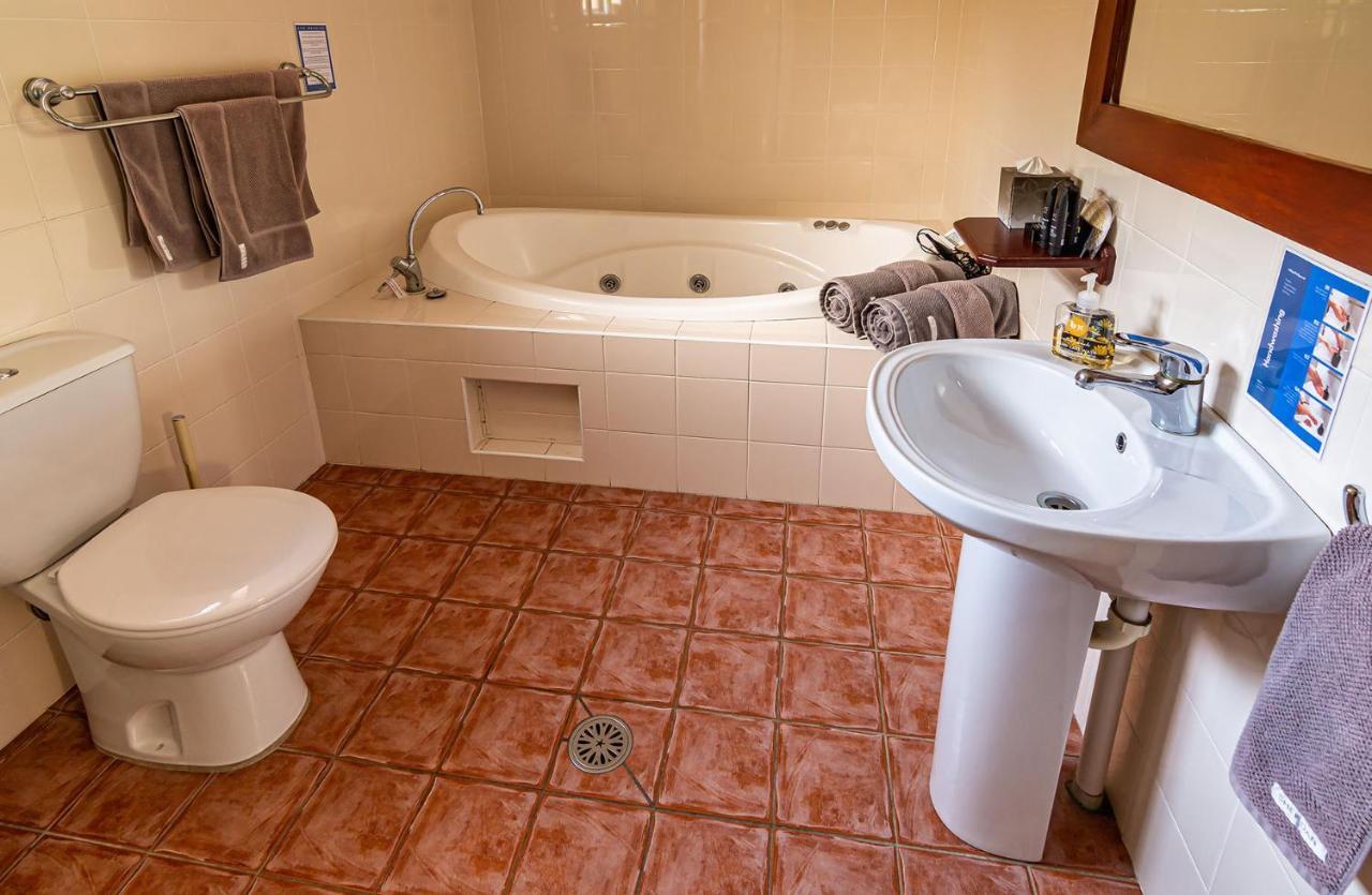 Great Escape Lofts Aparthotel Gloucester Bagian luar foto