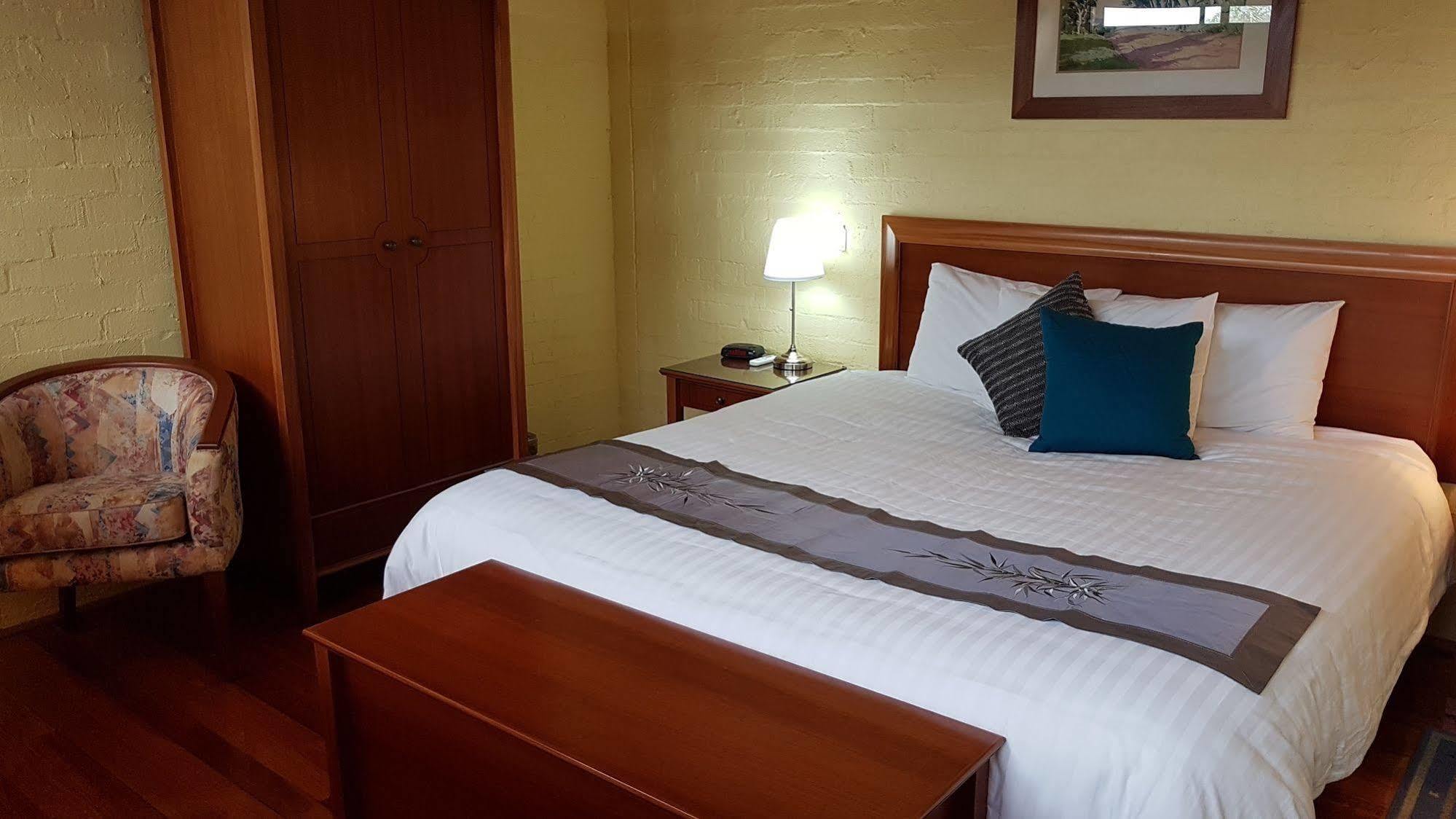 Great Escape Lofts Aparthotel Gloucester Bagian luar foto